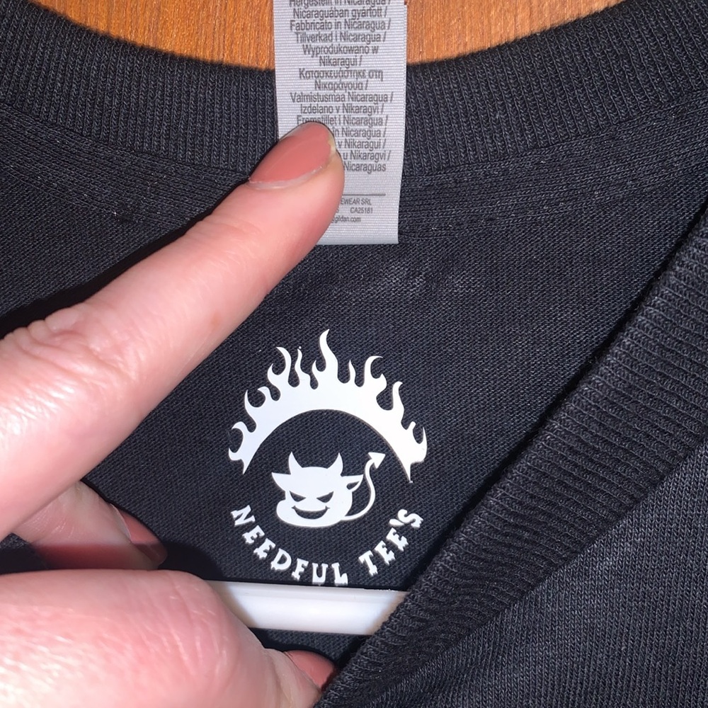 NEW! My soul is black tee - Picture 4 of 4